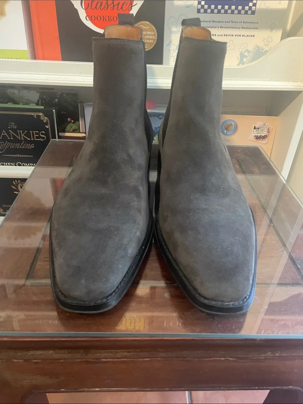 Men's Chelsea Boots - Gray Suede
